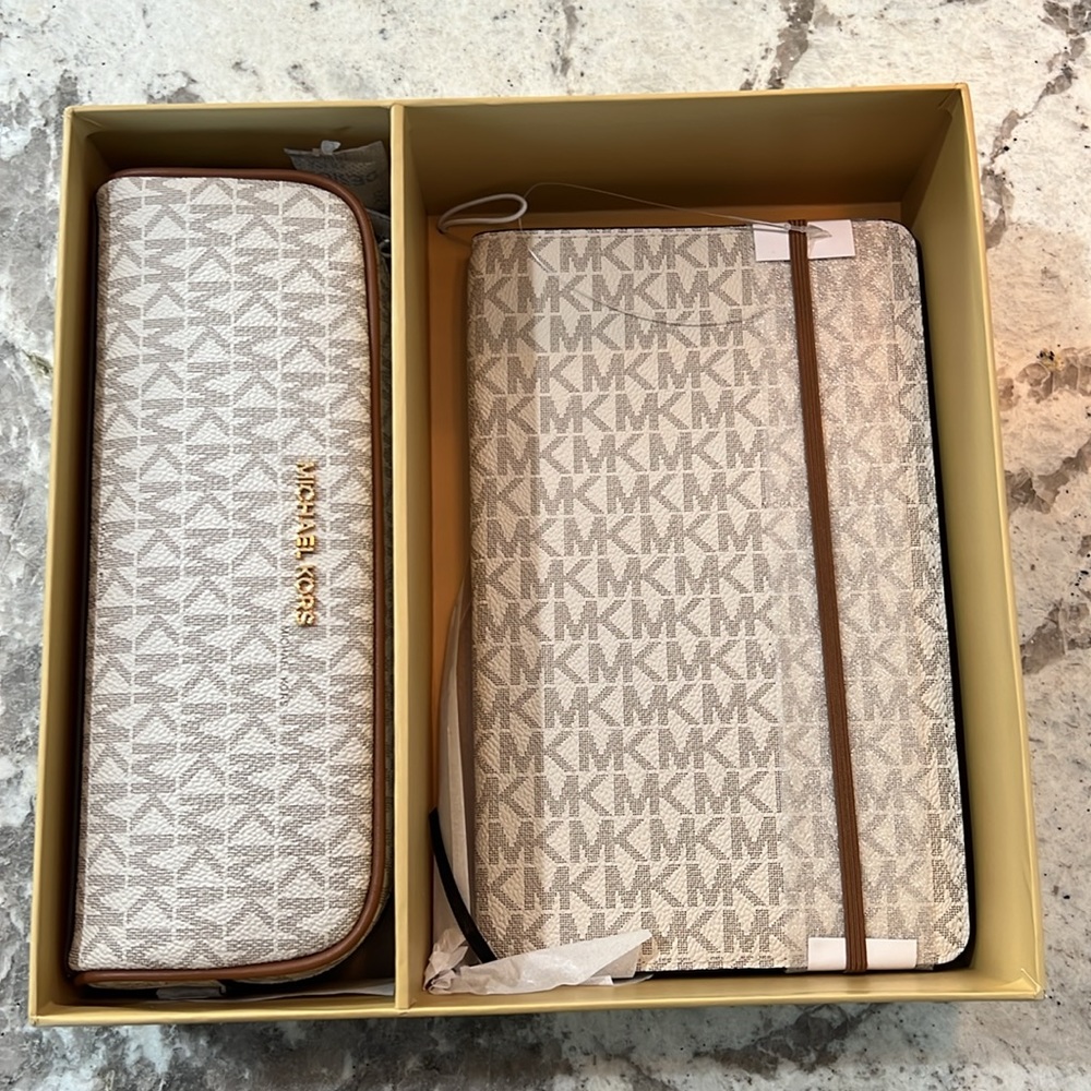Michael Kors Logo Notebook and Pencil Case Gift Set Vanilla